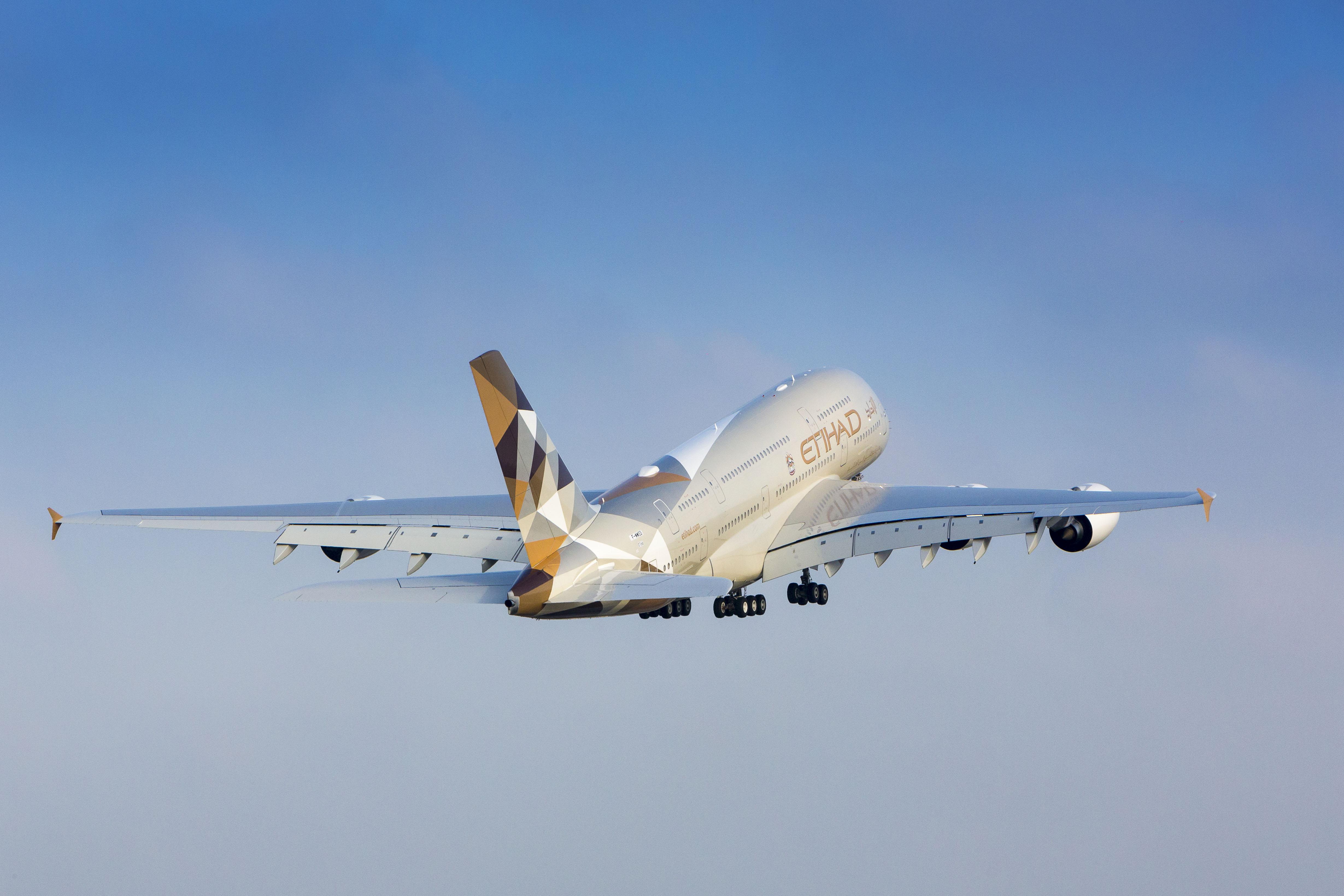 Etihad A380 Makes Inaugural Flight From Abu Dhabi To Heathrow Ads Advance